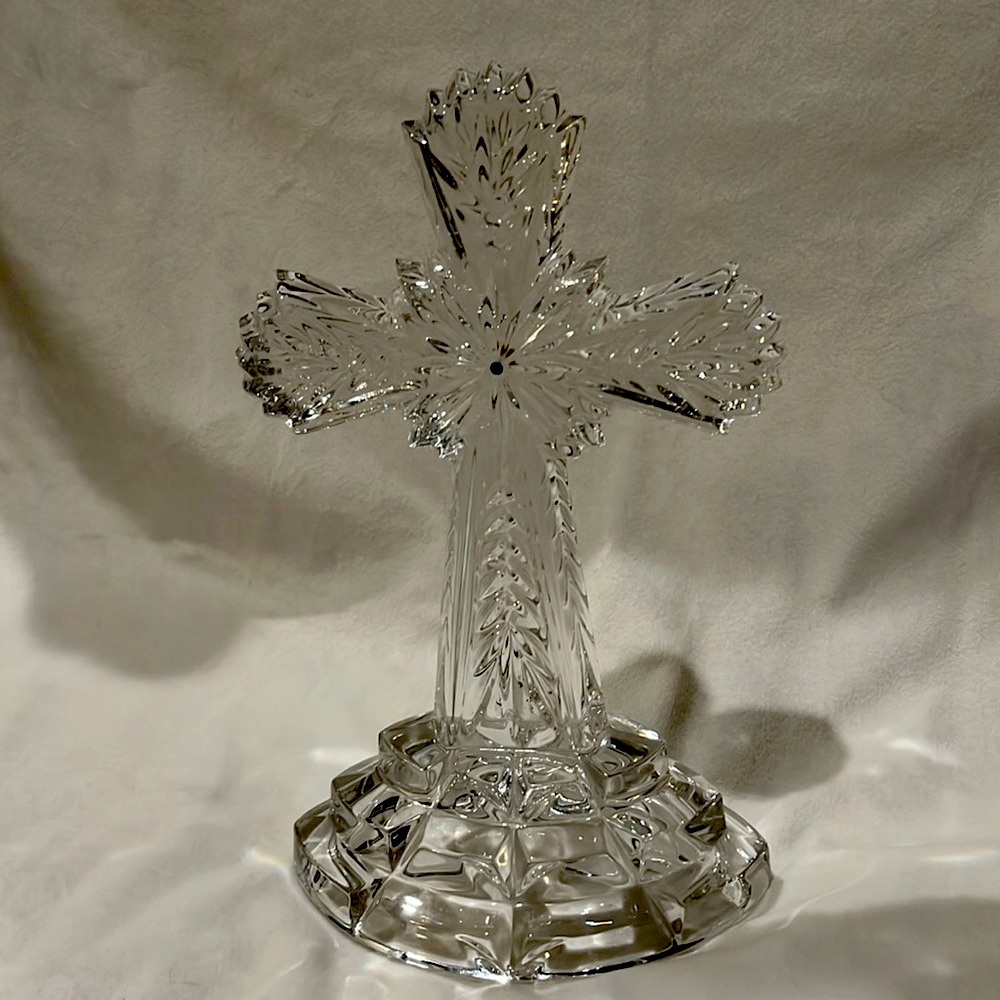 Lenox Crystal standing cross blue center stone